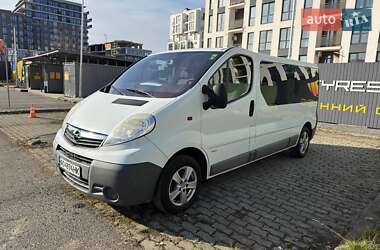 Мінівен Opel Vivaro 2013 в Ужгороді