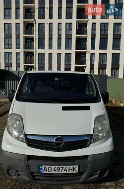 Мінівен Opel Vivaro 2013 в Ужгороді