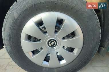 Минивэн Opel Vivaro 2004 в 