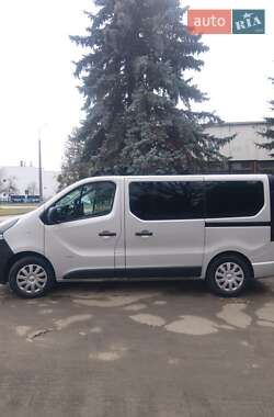 Вантажний фургон Opel Vivaro 2015 в Луцьку