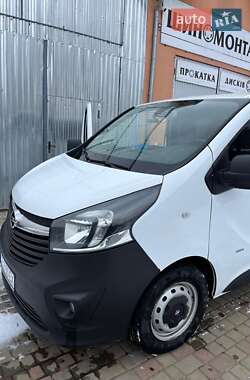 Грузопассажирский фургон Opel Vivaro 2017 в Черновцах