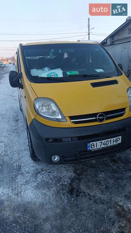 Минивэн Opel Vivaro 2004 в Полтаве