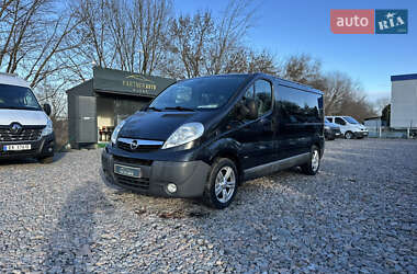 Минивэн Opel Vivaro 2011 в Ровно