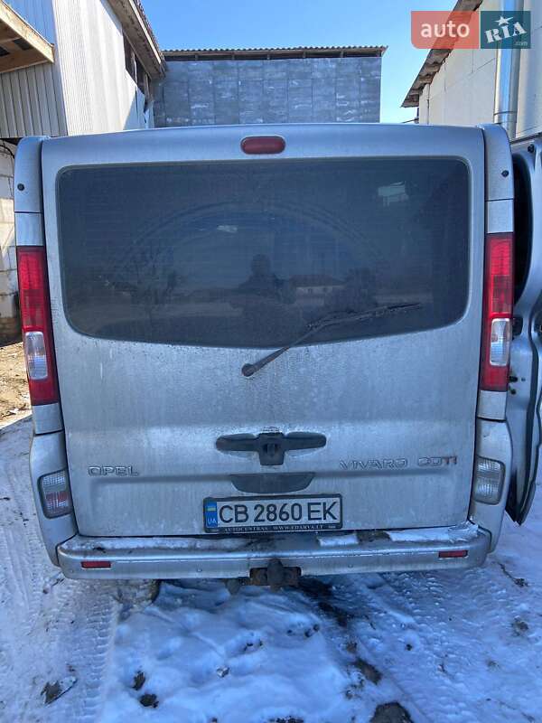 Мінівен Opel Vivaro 2007 в Чернігові