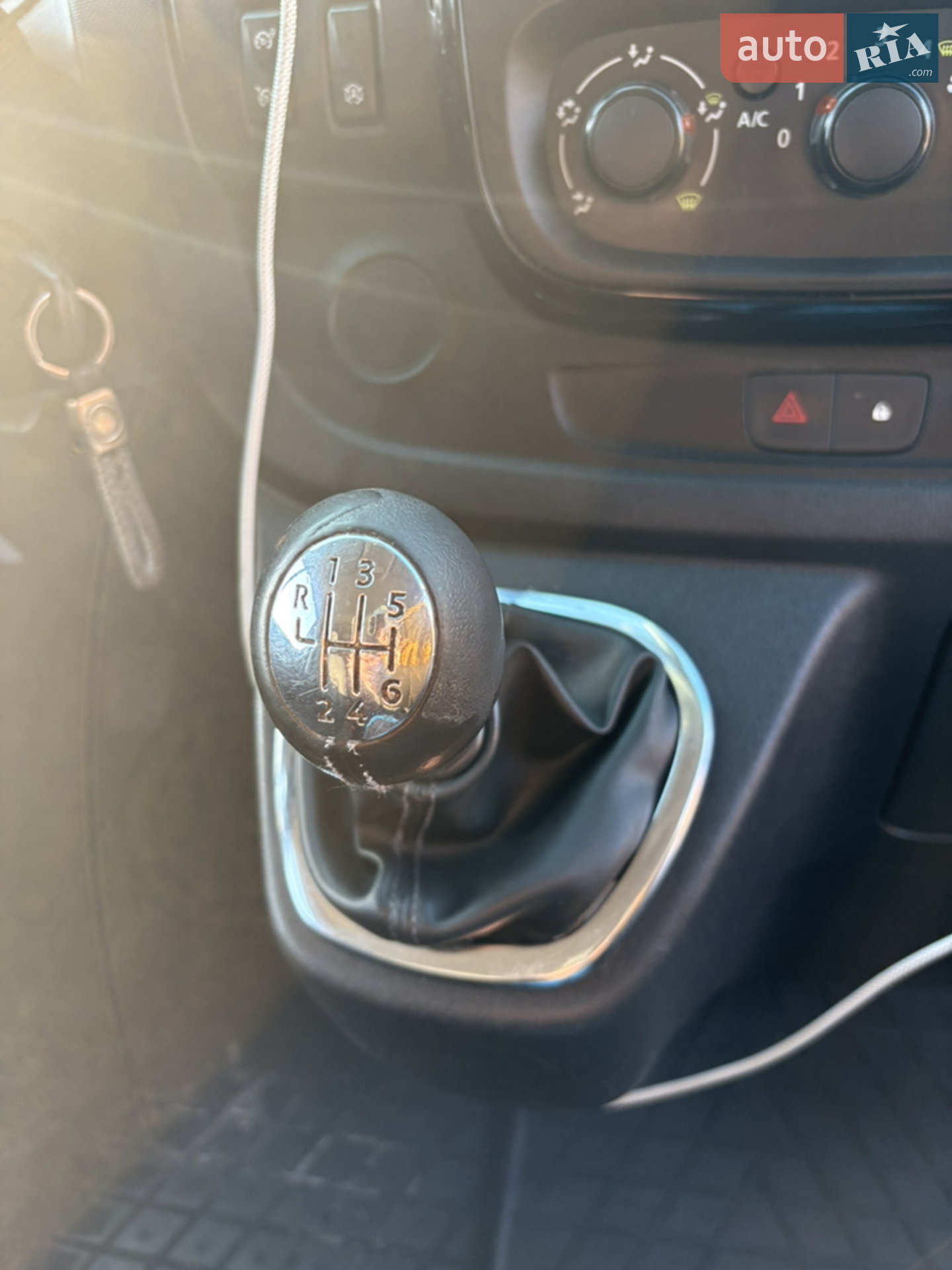 2015 Opel Vivaro - мініатюра 19