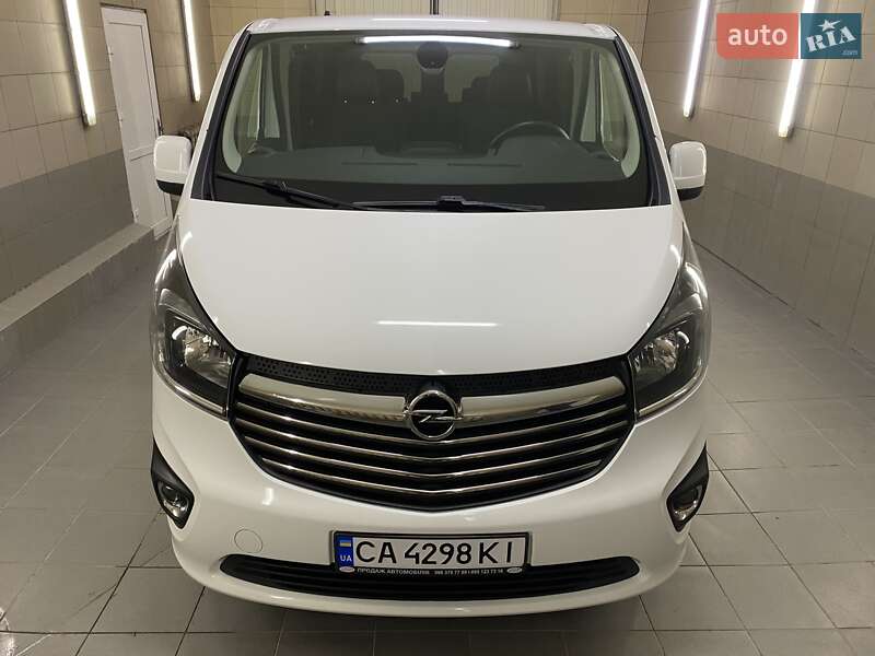 Минивэн Opel Vivaro 2016 в Умани