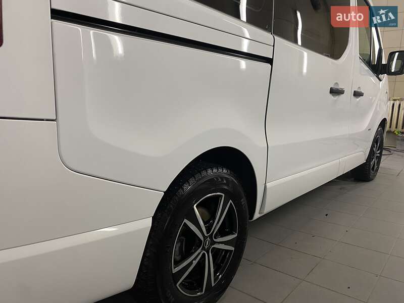 Минивэн Opel Vivaro 2016 в Умани