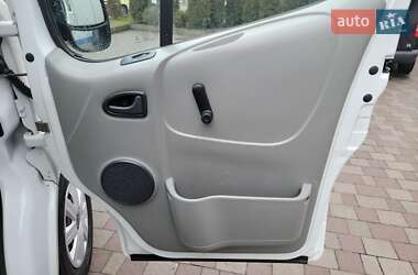 Минивэн Opel Vivaro 2014 в Сарнах