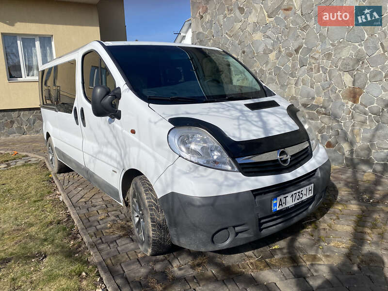 Opel Vivaro 2012