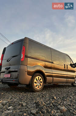 Мінівен Opel Vivaro 2012 в 