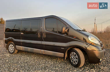 Мінівен Opel Vivaro 2012 в 