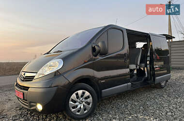 Мінівен Opel Vivaro 2012 в 