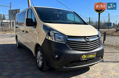 Мінівен Opel Vivaro 2015 в Стрию