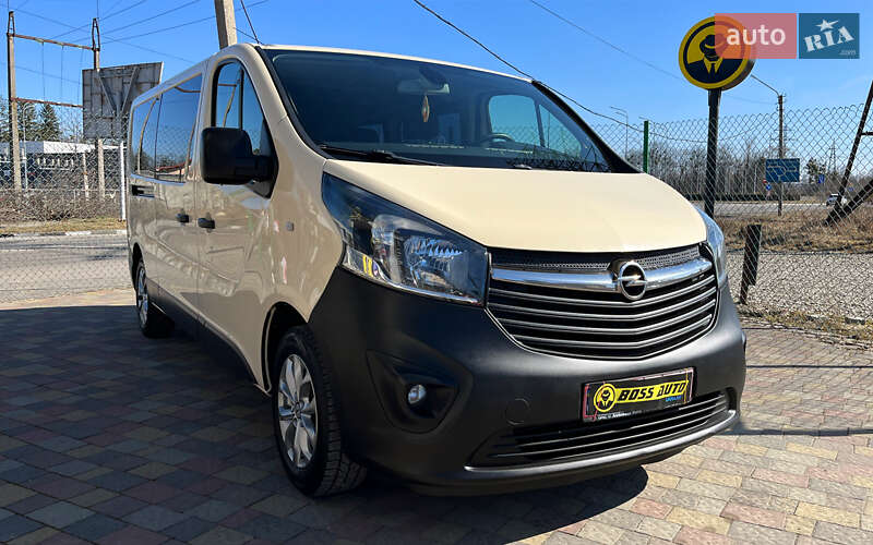 Opel Vivaro 2015