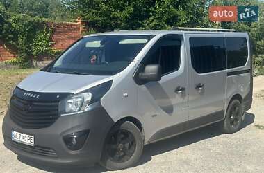 Мінівен Opel Vivaro 2015 в Дніпрі