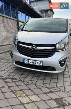 Мінівен Opel Vivaro 2015 в Чернівцях