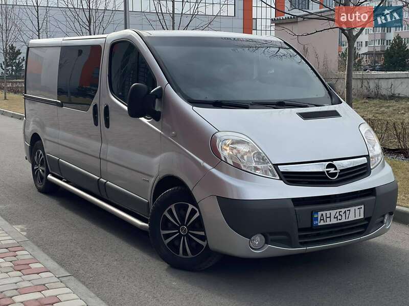 Opel Vivaro 2012