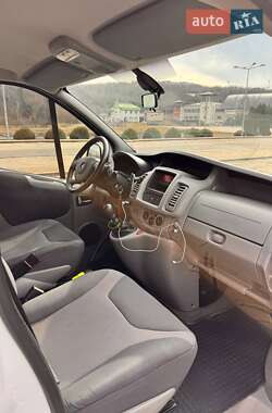 Минивэн Opel Vivaro 2013 в 