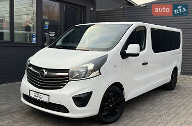 Минивэн Opel Vivaro 2017 в Черновцах