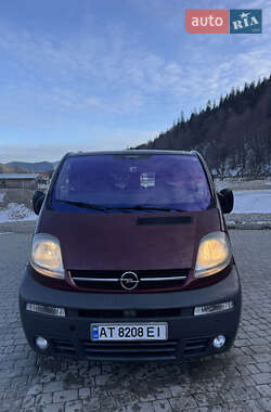 Мінівен Opel Vivaro 2004 в Буковеле