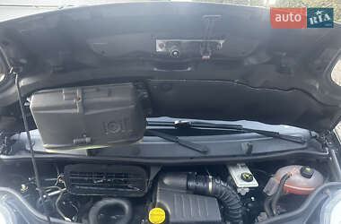 Мінівен Opel Vivaro 2012 в 