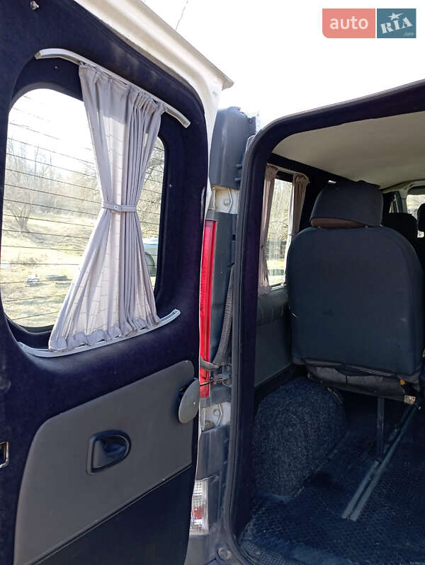 Минивэн Opel Vivaro 2009 в Дунаевцах