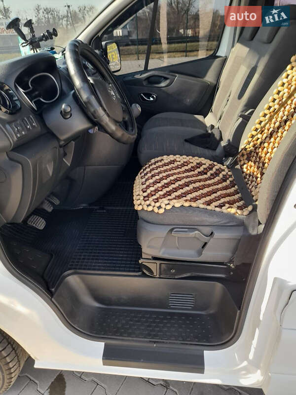 Минивэн Opel Vivaro 2014 в Звягеле