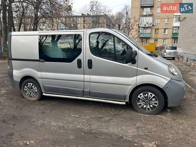 Мінівен Opel Vivaro 2004 в 