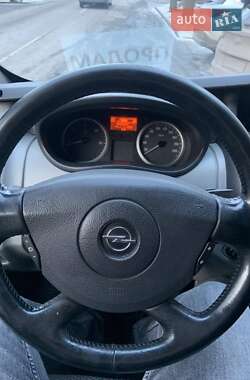 Минивэн Opel Vivaro 2013 в 