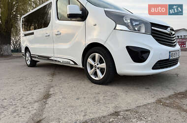 Минивэн Opel Vivaro 2017 в 