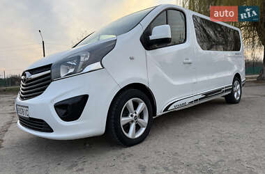 Минивэн Opel Vivaro 2017 в 