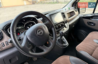 Минивэн Opel Vivaro 2017 в 