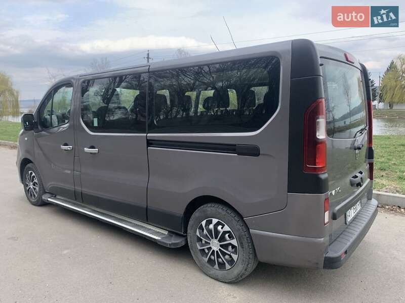 Минивэн Opel Vivaro 2015 в Ивано-Франковске
