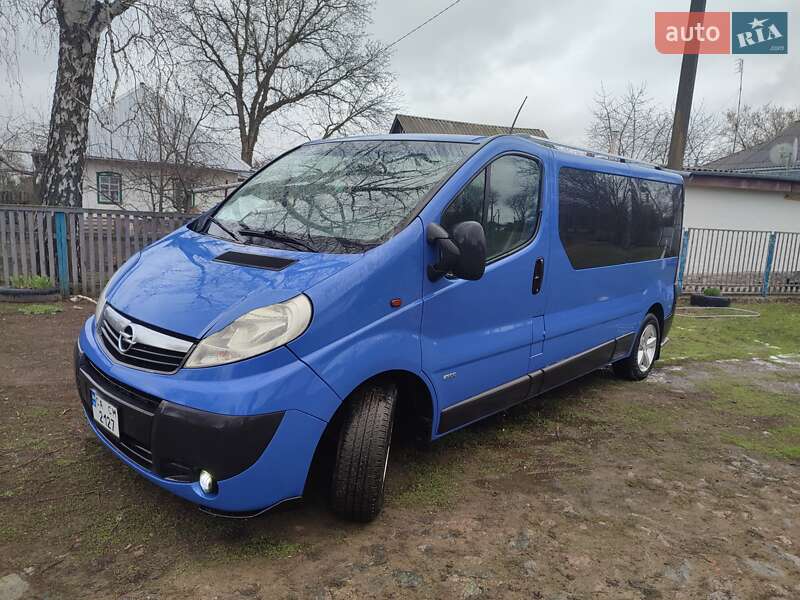 Минивэн Opel Vivaro 2011 в Умани