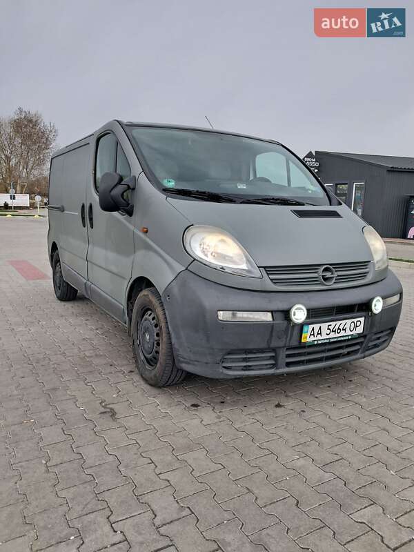 Вантажний фургон Opel Vivaro 2002 в Києві