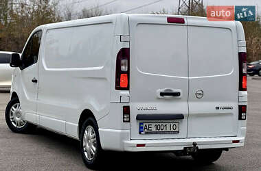 Грузовой фургон Opel Vivaro 2015 в 