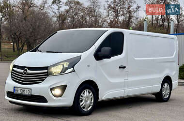Грузовой фургон Opel Vivaro 2015 в 