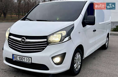 Грузовой фургон Opel Vivaro 2015 в 