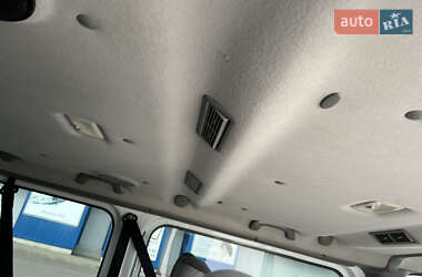 Мінівен Opel Vivaro 2013 в 