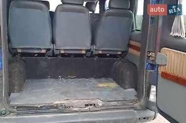 Минивэн Opel Vivaro 2004 в 