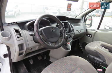 Минивэн Opel Vivaro 2012 в 