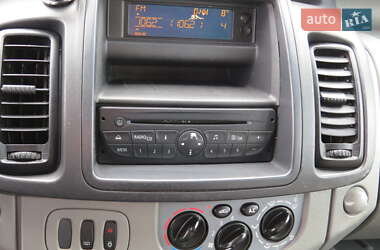 Минивэн Opel Vivaro 2012 в 