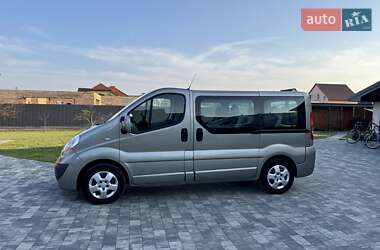 Минивэн Opel Vivaro 2013 в 