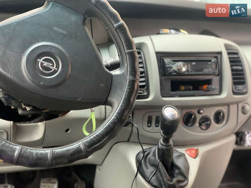 Минивэн Opel Vivaro 2002 в Рахове