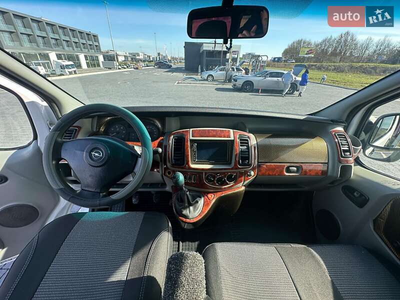 Минивэн Opel Vivaro 2005 в Турке