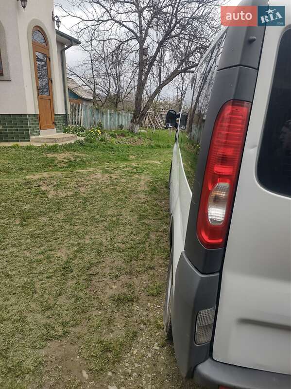 Минивэн Opel Vivaro 2006 в Ивано-Франковске