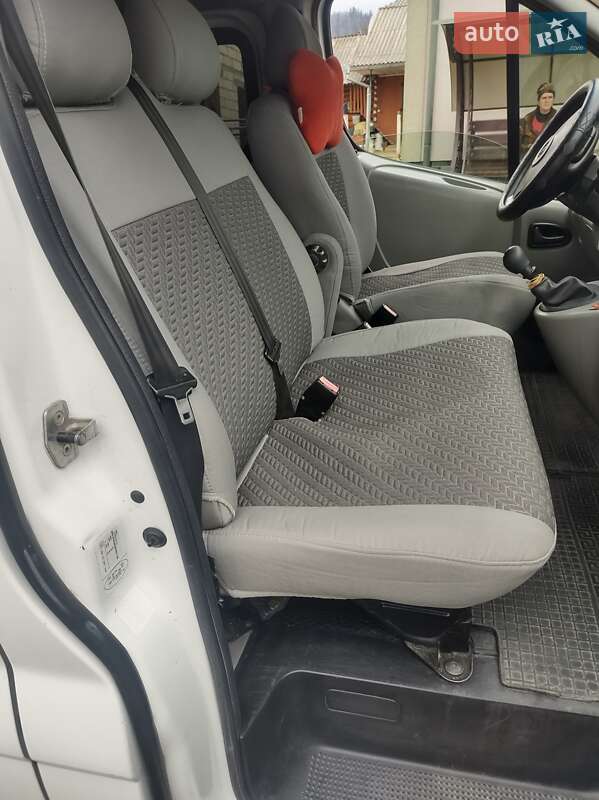 Минивэн Opel Vivaro 2006 в Ивано-Франковске