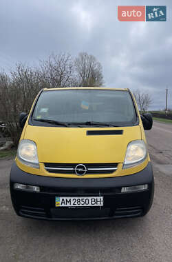 Минивэн Opel Vivaro 2004 в 