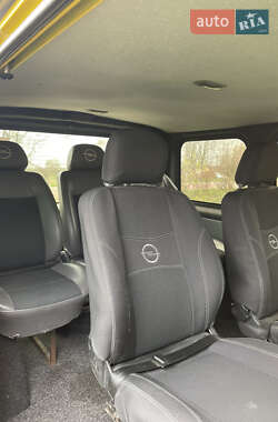 Минивэн Opel Vivaro 2004 в 