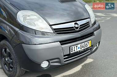 Минивэн Opel Vivaro 2013 в 